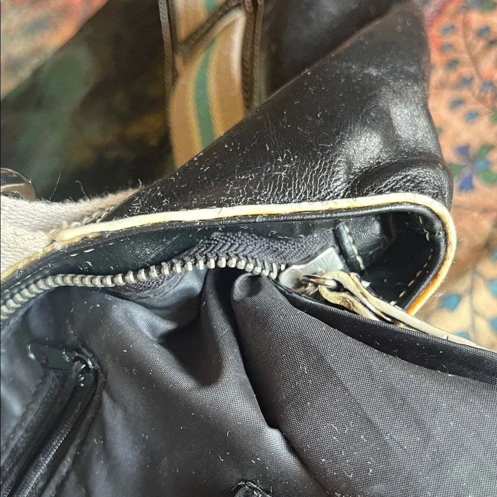 Reaction Kenneth Cole sleek black